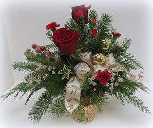 Holiday Splendor from Lesher's Flowers, local St. Louis Florist since 1973