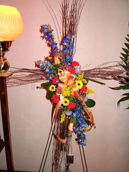 Country Cross from Lesher's Flowers, local St. Louis Florist since 1973