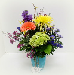 Everythings Beachy from Lesher's Flowers, local St. Louis Florist since 1973