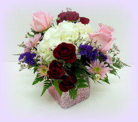 Sweetheart Bouquet from Lesher's Flowers, local St. Louis Florist since 1973