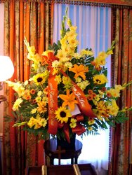 Golden Remembrance from Lesher's Flowers, local St. Louis Florist since 1973